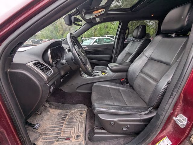 2018 Velvet Red Pearlcoat Jeep Grand Cherokee Altitude 4X4 SUV