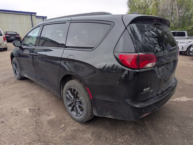 2020 Brilliant Black Crystal Pearlcoat Chrysler Pacifica Launch Edition AWD Van