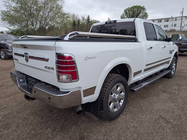 2014 Bright White Clearcoat Ram 2500 Laramie Longhorn 4X4 Truck
