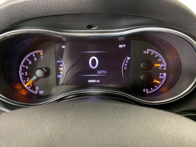 2018 Velvet Red Pearlcoat Jeep Grand Cherokee Altitude 4X4 SUV