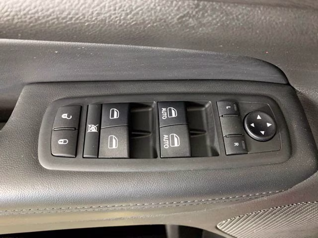 2018 Velvet Red Pearlcoat Jeep Grand Cherokee Altitude 4X4 SUV