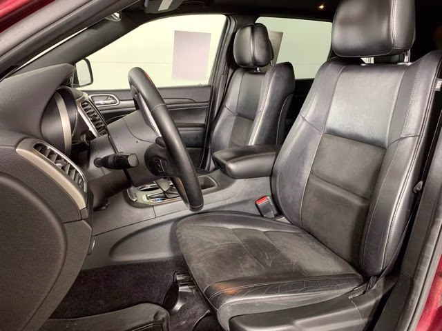 2018 Velvet Red Pearlcoat Jeep Grand Cherokee Altitude 4X4 SUV