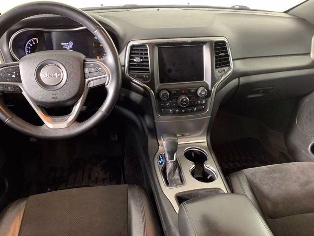2018 Velvet Red Pearlcoat Jeep Grand Cherokee Altitude 4X4 SUV