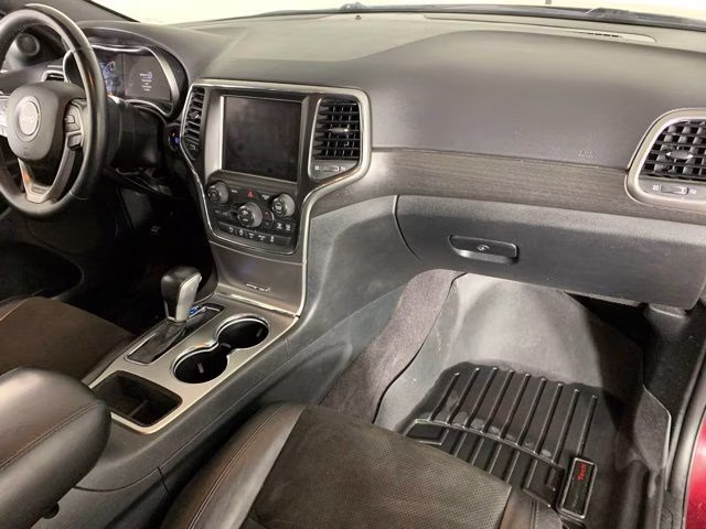 2018 Velvet Red Pearlcoat Jeep Grand Cherokee Altitude 4X4 SUV