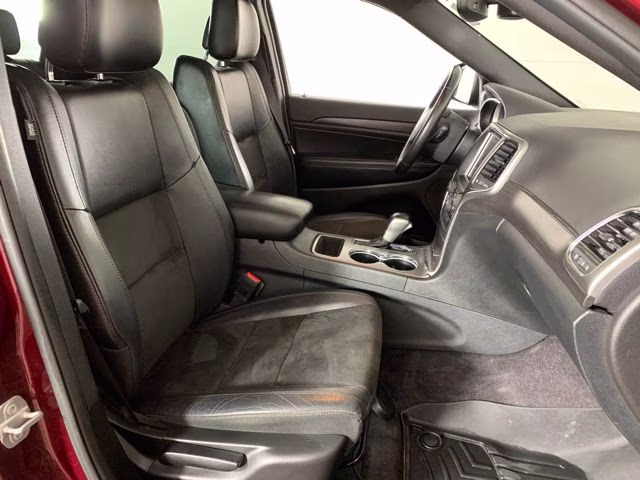 2018 Velvet Red Pearlcoat Jeep Grand Cherokee Altitude 4X4 SUV