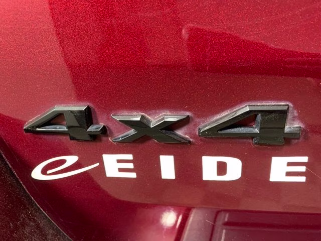 2018 Velvet Red Pearlcoat Jeep Grand Cherokee Altitude 4X4 SUV