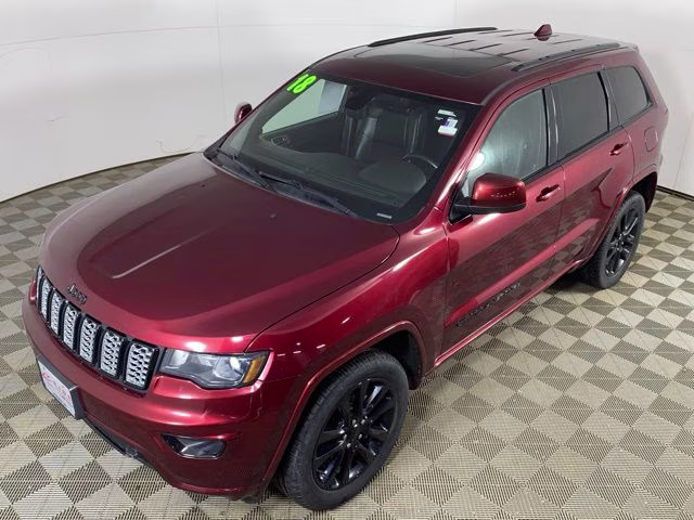 2018 Velvet Red Pearlcoat Jeep Grand Cherokee Altitude 4X4 SUV