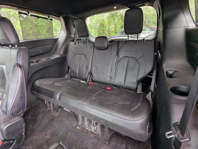 2020 Brilliant Black Crystal Pearlcoat Chrysler Pacifica Launch Edition AWD Van