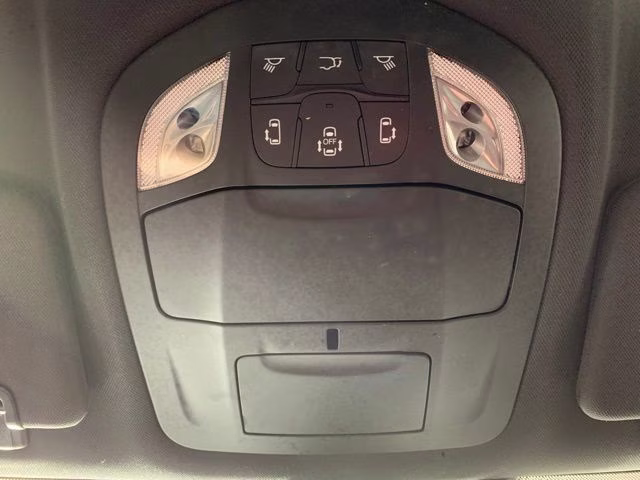 2020 Brilliant Black Crystal Pearlcoat Chrysler Pacifica Launch Edition AWD Van