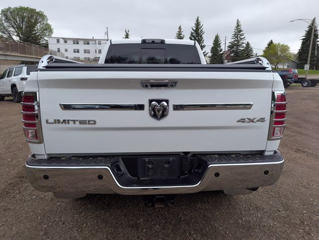 2014 Bright White Clearcoat Ram 2500 Laramie Longhorn 4X4 Truck