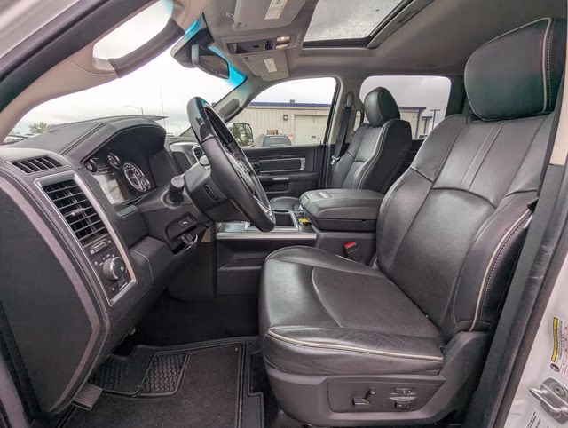 2014 Bright White Clearcoat Ram 2500 Laramie Longhorn 4X4 Truck