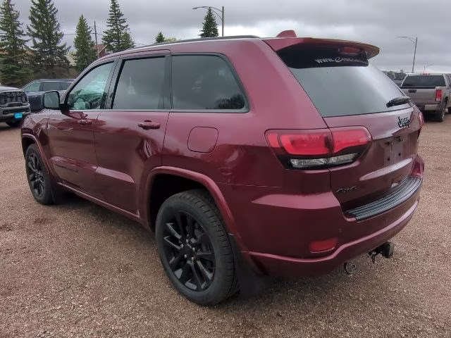 2018 Velvet Red Pearlcoat Jeep Grand Cherokee Altitude 4X4 SUV