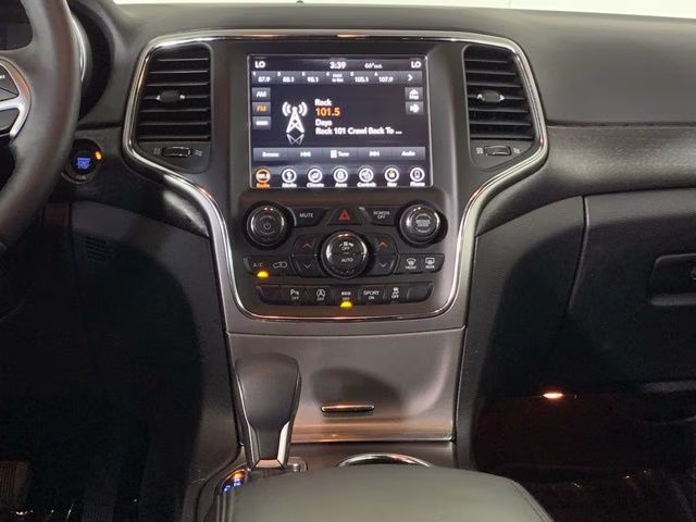 2018 Velvet Red Pearlcoat Jeep Grand Cherokee Altitude 4X4 SUV