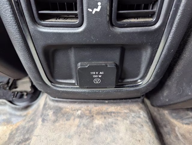 2018 Velvet Red Pearlcoat Jeep Grand Cherokee Altitude 4X4 SUV