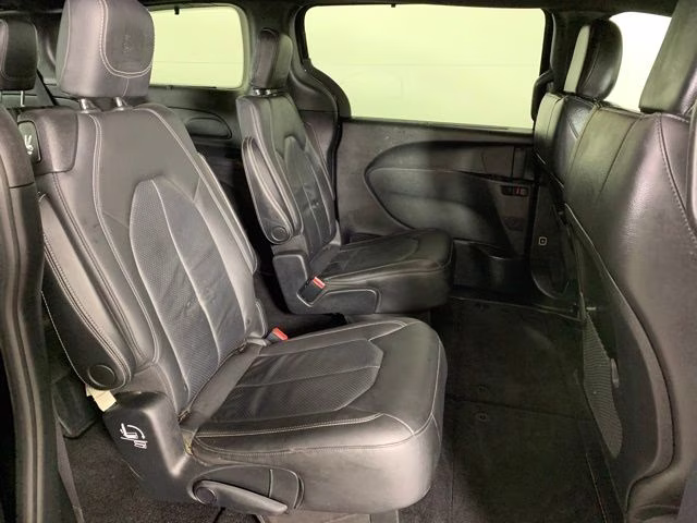 2020 Brilliant Black Crystal Pearlcoat Chrysler Pacifica Launch Edition AWD Van