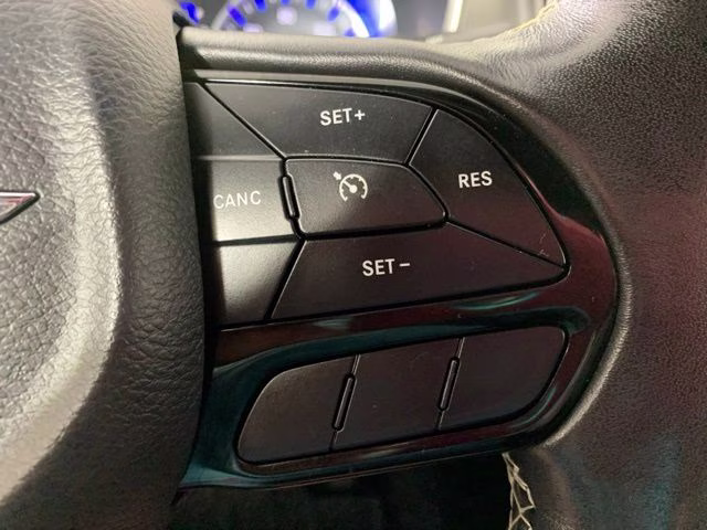 2020 Brilliant Black Crystal Pearlcoat Chrysler Pacifica Launch Edition AWD Van
