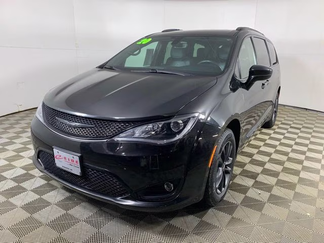 2020 Brilliant Black Crystal Pearlcoat Chrysler Pacifica Launch Edition AWD Van