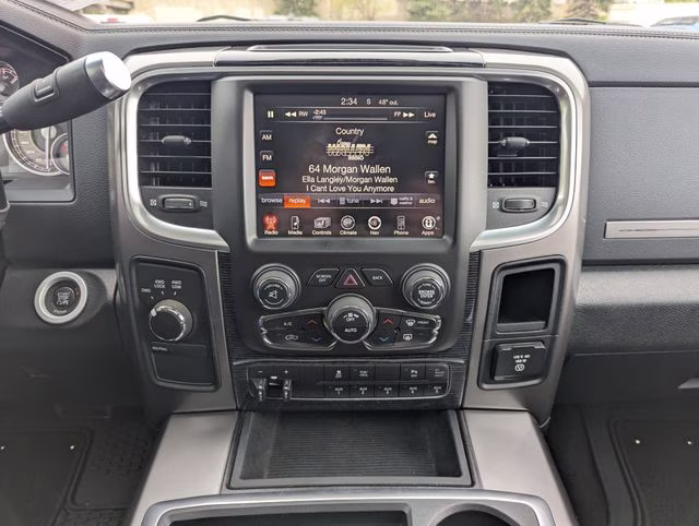 2014 Bright White Clearcoat Ram 2500 Laramie Longhorn 4X4 Truck
