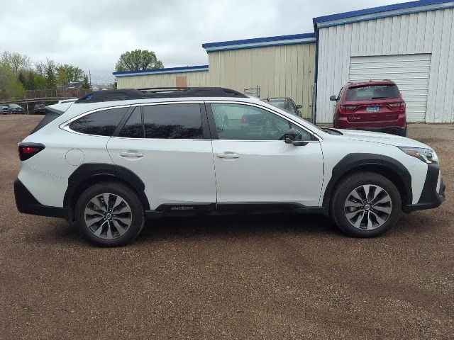 2025 Crystal White Pearl Subaru Outback Limited AWD SUV