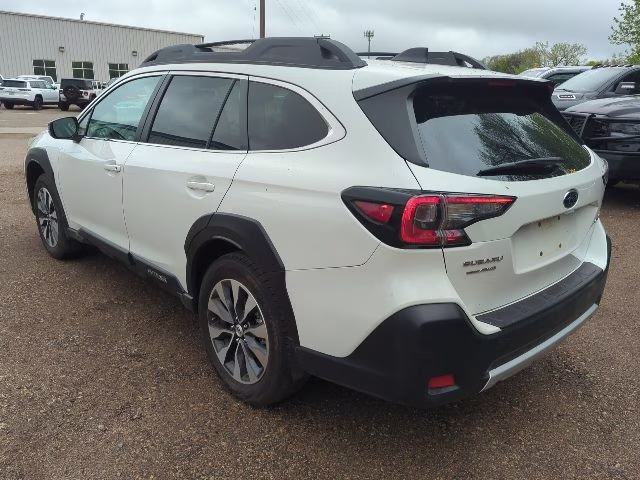 2025 Crystal White Pearl Subaru Outback Limited AWD SUV