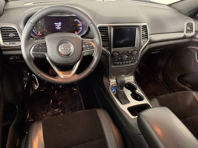 2018 Velvet Red Pearlcoat Jeep Grand Cherokee Altitude 4X4 SUV