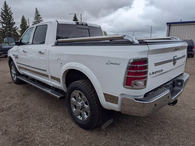 2014 Bright White Clearcoat Ram 2500 Laramie Longhorn 4X4 Truck