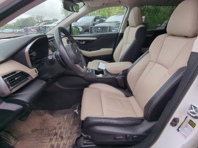 2025 Crystal White Pearl Subaru Outback Limited AWD SUV