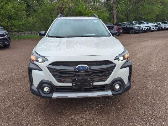 2025 Crystal White Pearl Subaru Outback Limited AWD SUV