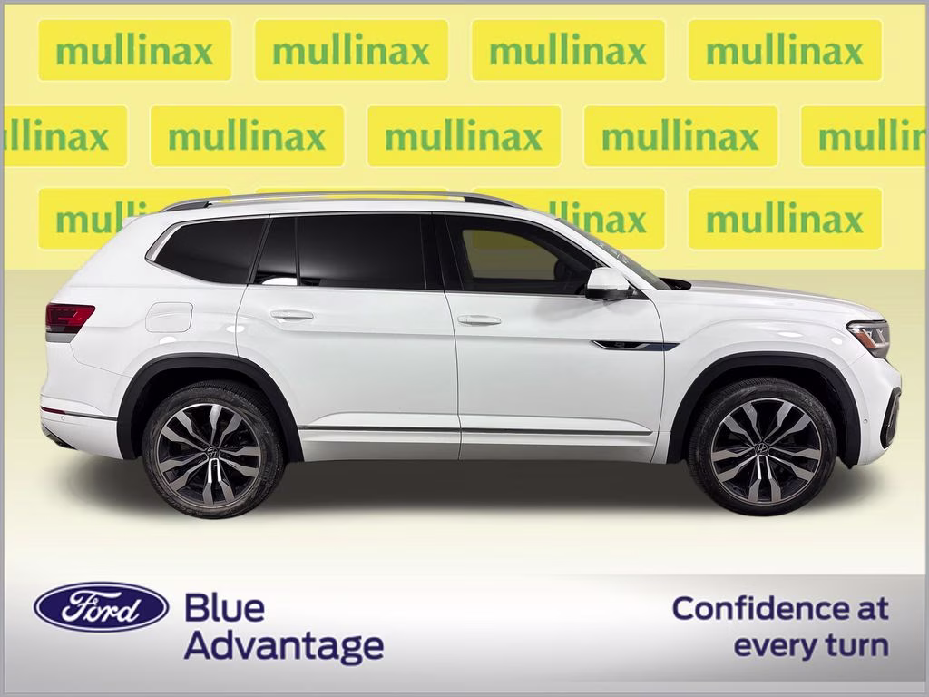 2022 Pure White Volkswagen Atlas 3.6L V6 SEL Premium R-Line AWD SUV