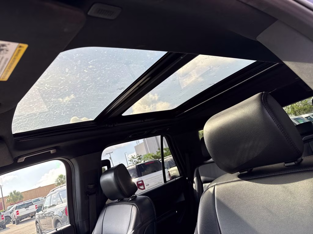 2020 Magnetic Metallic Ford Expedition XLT RWD SUV