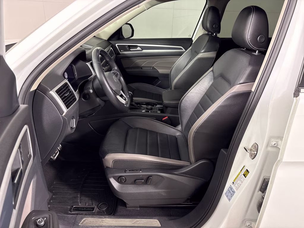 2022 Pure White Volkswagen Atlas 3.6L V6 SEL Premium R-Line AWD SUV