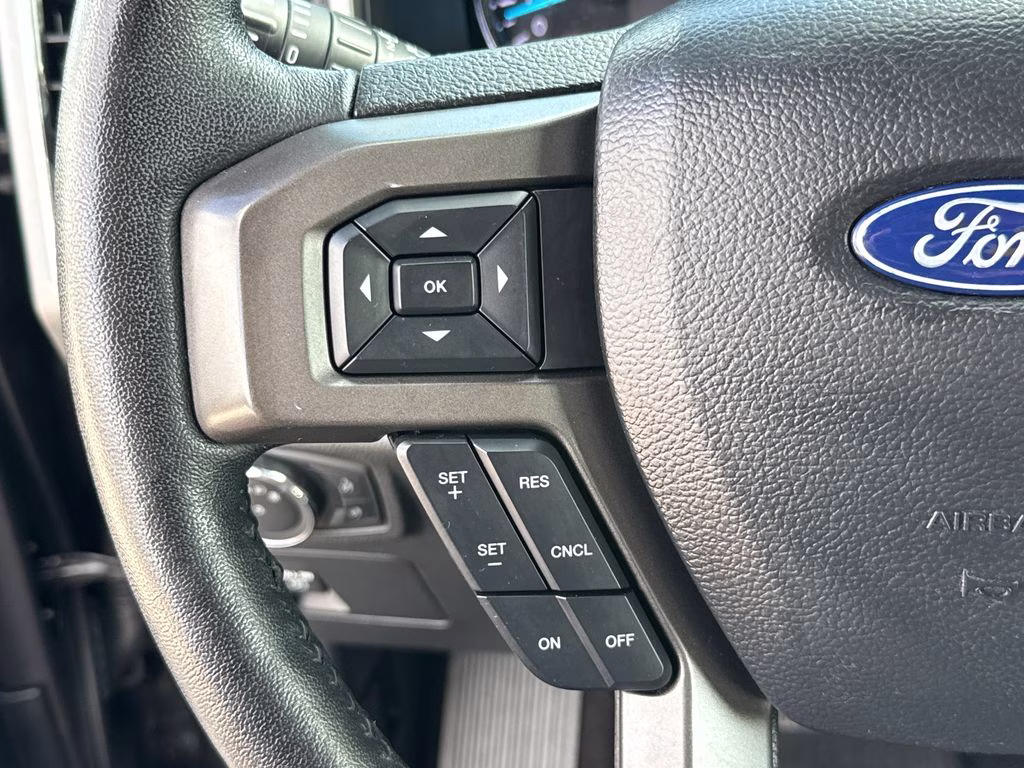 2020 Magnetic Metallic Ford Expedition XLT RWD SUV