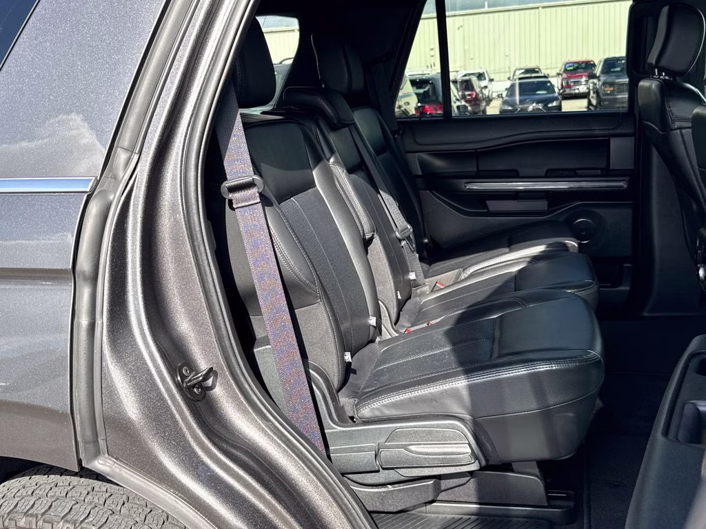 2020 Magnetic Metallic Ford Expedition XLT RWD SUV