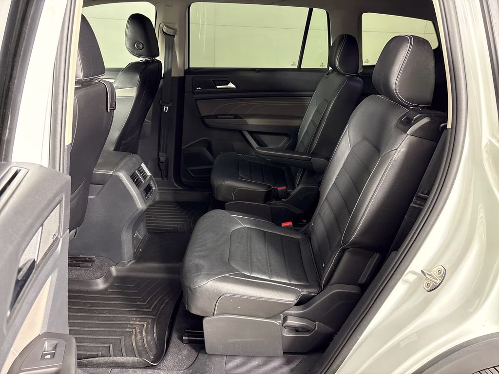 2022 Pure White Volkswagen Atlas 3.6L V6 SEL Premium R-Line AWD SUV