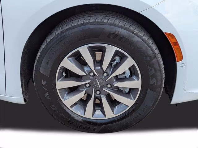 2022 Bright White Clearcoat Chrysler Pacifica Hybrid Limited FWD Van