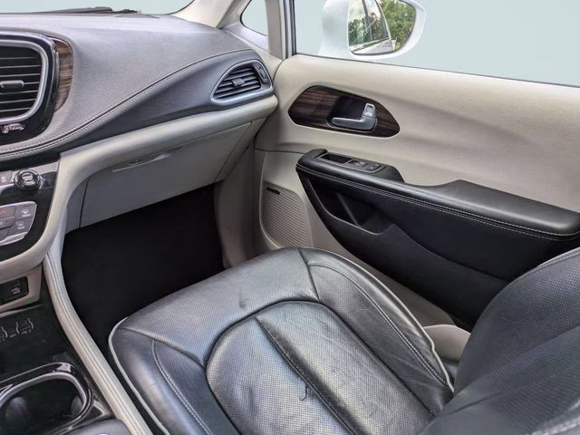 2022 Bright White Clearcoat Chrysler Pacifica Hybrid Limited FWD Van