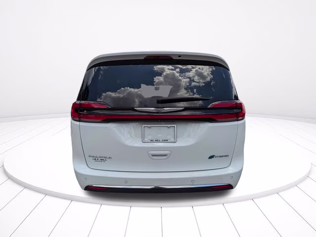 2022 Bright White Clearcoat Chrysler Pacifica Hybrid Limited FWD Van