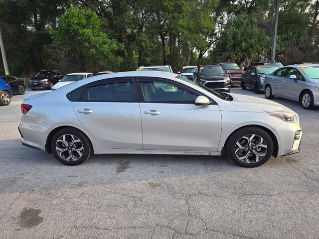 2019 Silky Silver Kia Forte LXS FWD Sedan