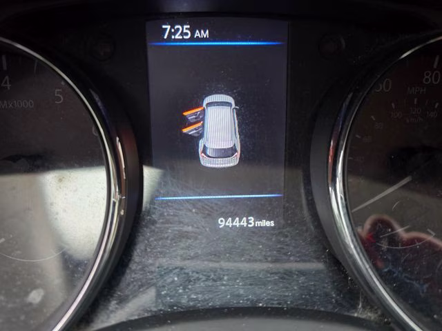 2019 White Nissan Rogue SV AWD SUV