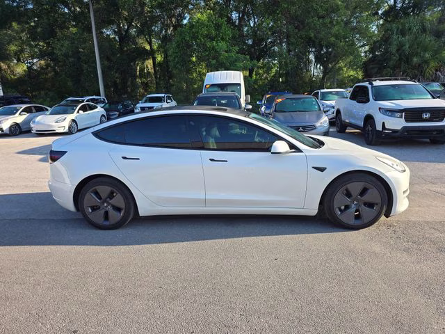 2022 White Tesla Model 3 Long Range AWD Sedan
