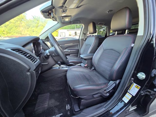 2022 Labrador Black Pearl Mitsubishi Outlander Sport 2.0 SE 4X4 SUV