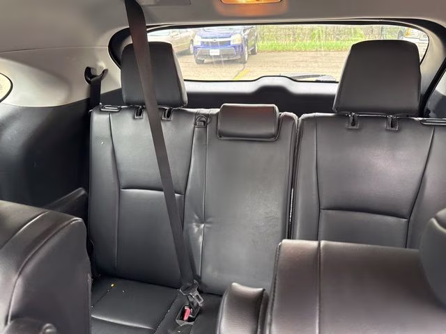 2020 Magnetic Gray Metallic Toyota Highlander XLE AWD SUV