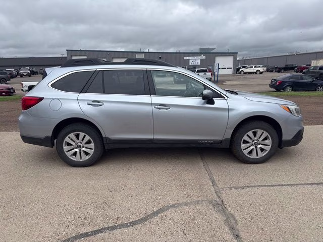 2016 Ice Silver Metallic Subaru Outback 2.5i Premium AWD SUV