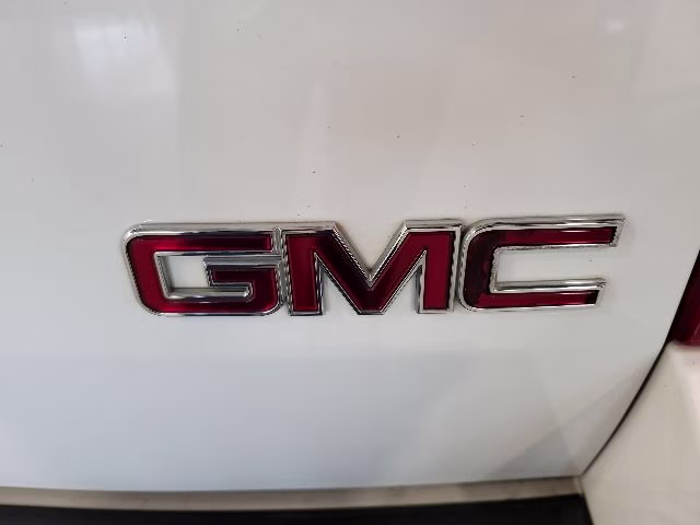 2014 Summit White GMC Yukon XL SLT 1500 4X4 SUV