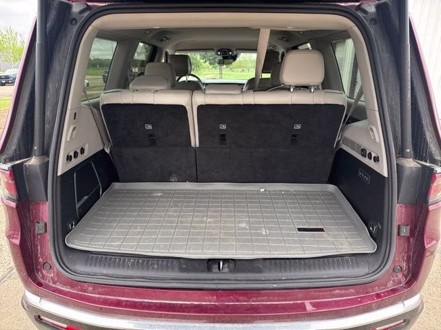 2022 Velvet Red Pearlcoat Jeep Wagoneer Series III 4X4 SUV
