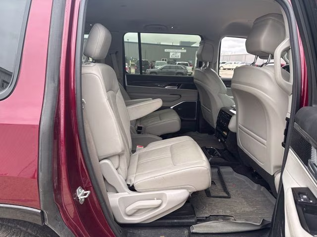 2022 Velvet Red Pearlcoat Jeep Wagoneer Series III 4X4 SUV