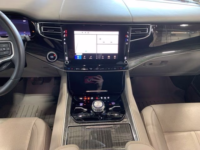 2022 Velvet Red Pearlcoat Jeep Wagoneer Series III 4X4 SUV
