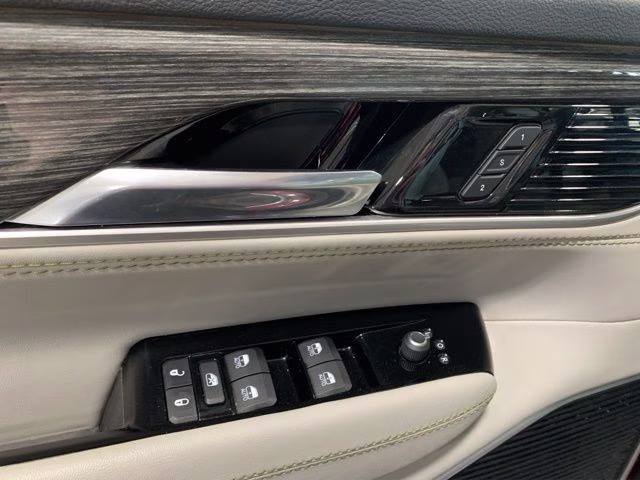 2022 Velvet Red Pearlcoat Jeep Wagoneer Series III 4X4 SUV