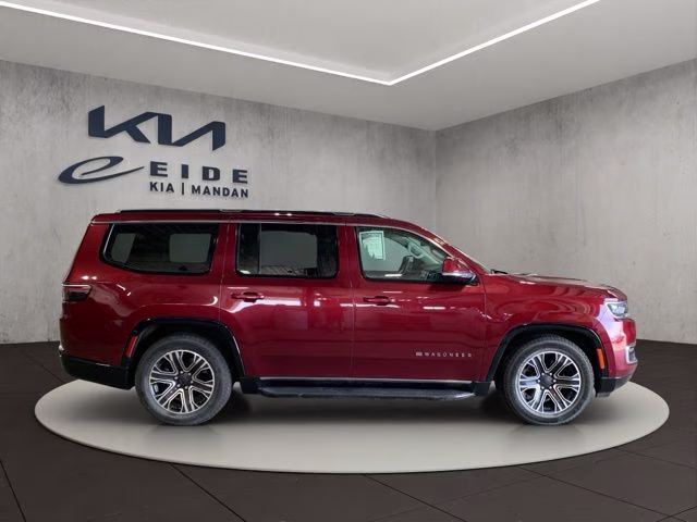 2022 Velvet Red Pearlcoat Jeep Wagoneer Series III 4X4 SUV