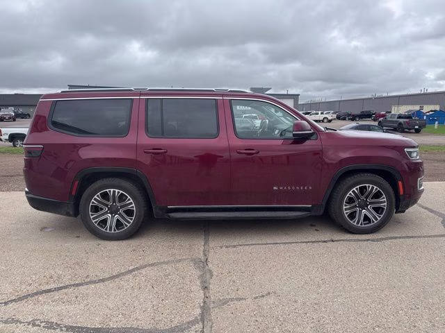2022 Velvet Red Pearlcoat Jeep Wagoneer Series III 4X4 SUV